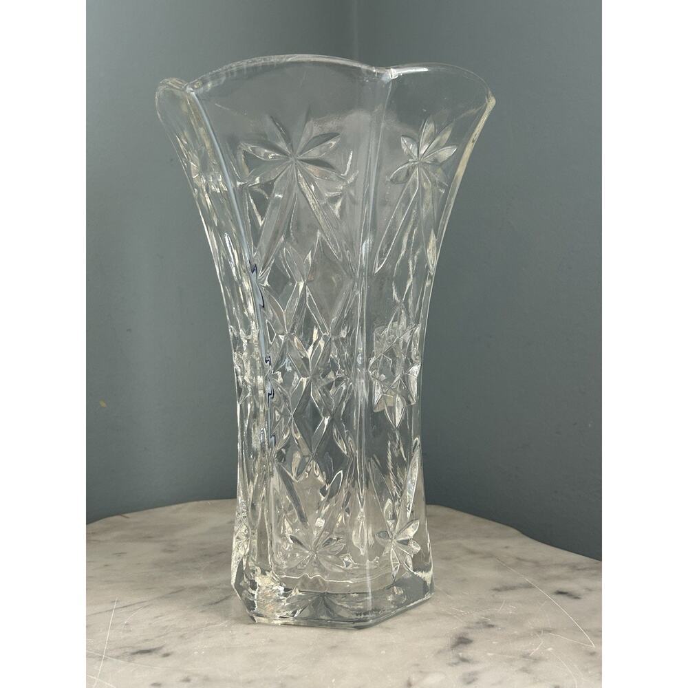 Vintage Crystal Starburst Anchor Hocking Star of David Vase 8.5” Cut Glass Hexa